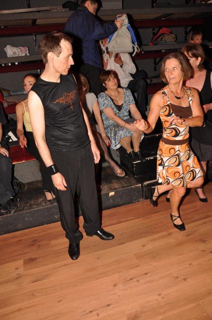 min 2010 05 30 station danse 177